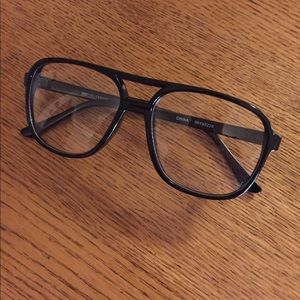 Nonprescription glasses